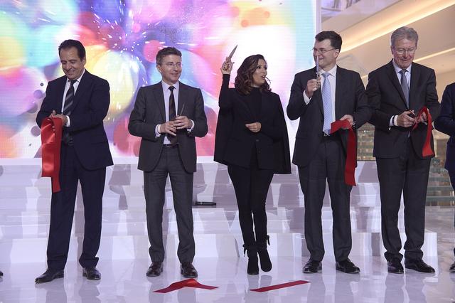 Jak Eva Longoria bawiła się na otwarciu centrum handlowego w Poznaniu? (FOTO)