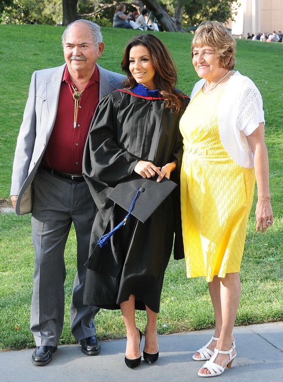 Pani magister Eva Longoria! (FOTO) Pani magister Eva Longoria! (FOTO)