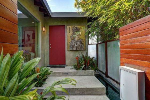 To po tym domu Eva Mendes chodziła nago... (FOTO)