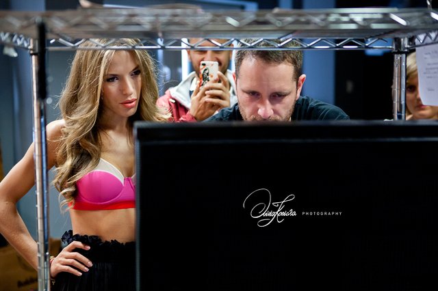 Ewa Chodakowska na backstage'u sesji dla Shape (FOTO)