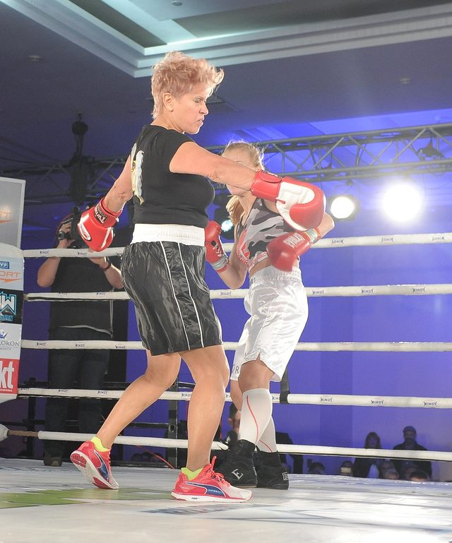 Ale ŁOMOT! Ewa Kasprzyk na ringu z Iwoną Guzowską (FOTO)