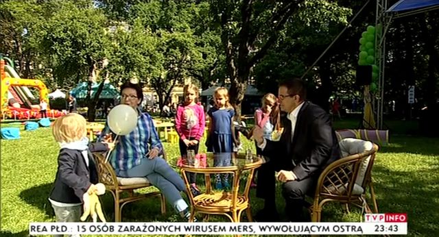 3-letni wnuczek Ewy Kopacz przerwał wywiad (VIDEO)