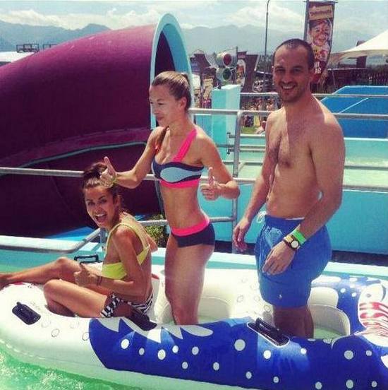 Ewa Chodakowska w parku wodnym z Natalią Siwiec (FOTO)