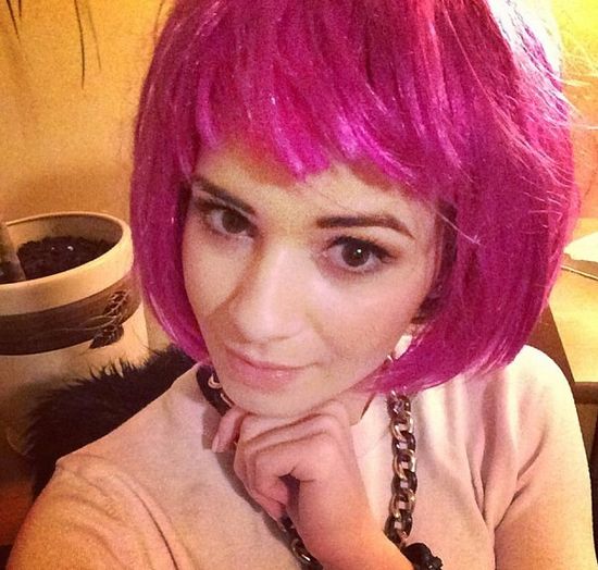 Znana, polska piosenkarka w różowych włosach (FOTO)