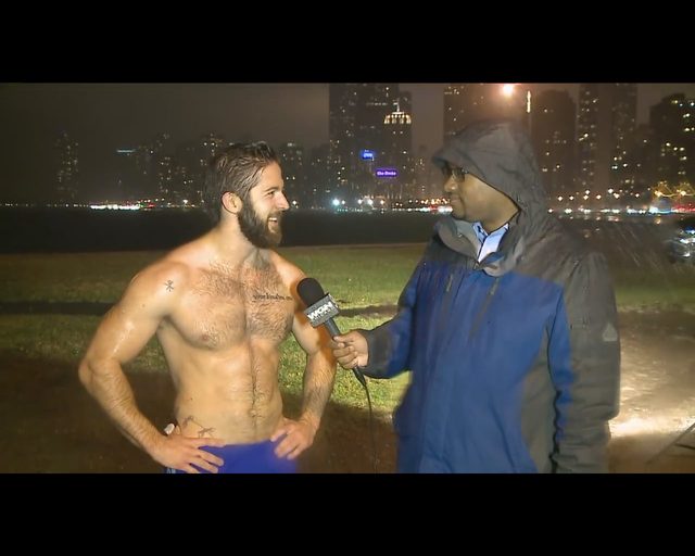 Kobiety oszalały na punkcie tego faceta bez koszulki