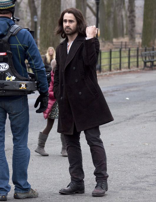 Zarośnięty Colin Farrell i piękna Jennifer Connely na planie