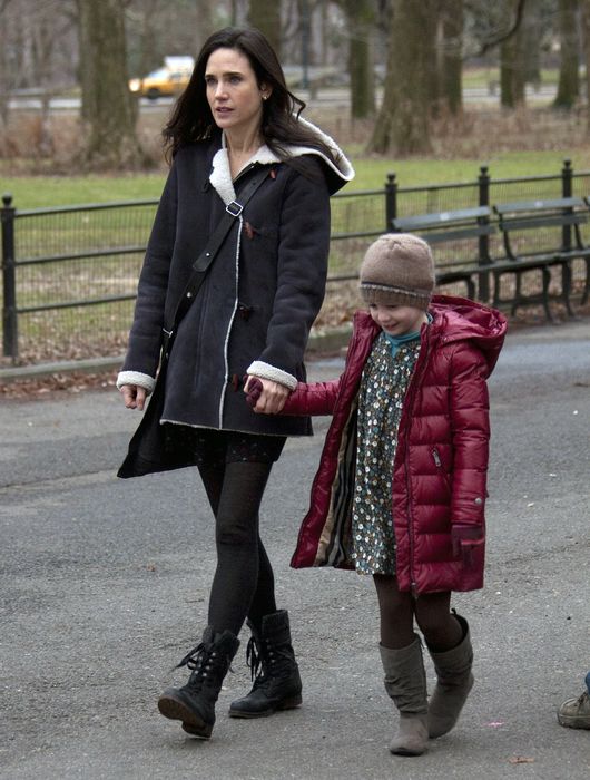 Zarośnięty Colin Farrell i piękna Jennifer Connely na planie