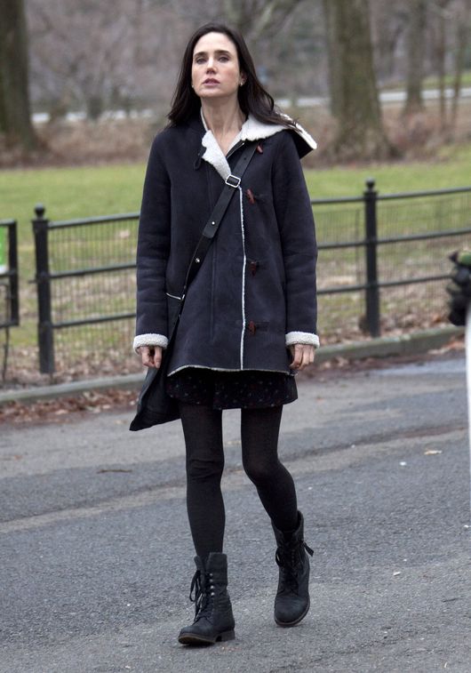 Zarośnięty Colin Farrell i piękna Jennifer Connely na planie