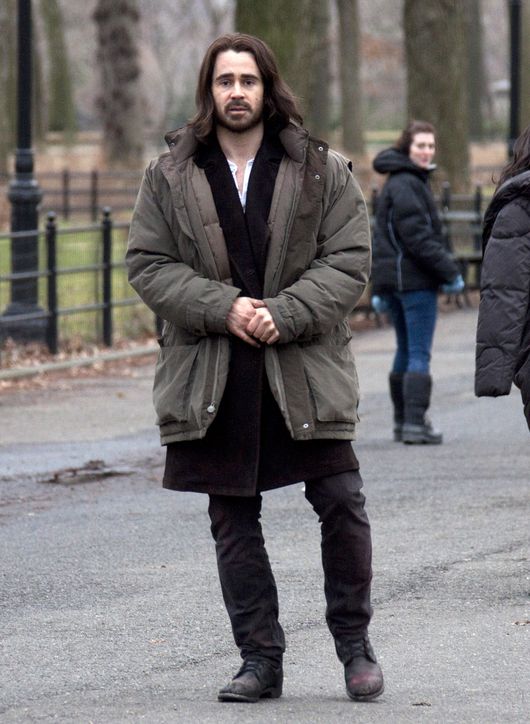 Zarośnięty Colin Farrell i piękna Jennifer Connely na planie