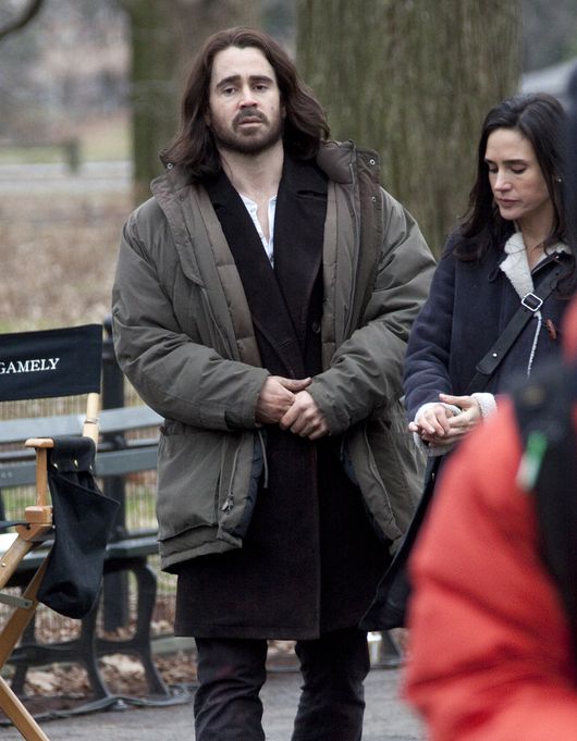Zarośnięty Colin Farrell i piękna Jennifer Connely na planie