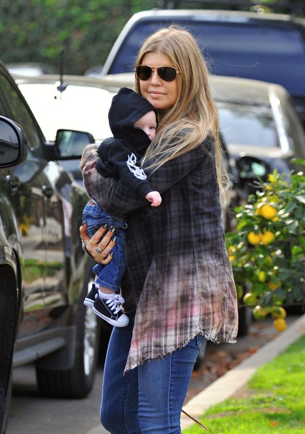 Fergie i jej przystojny mąż dzielą się obowiązkami (FOTO)