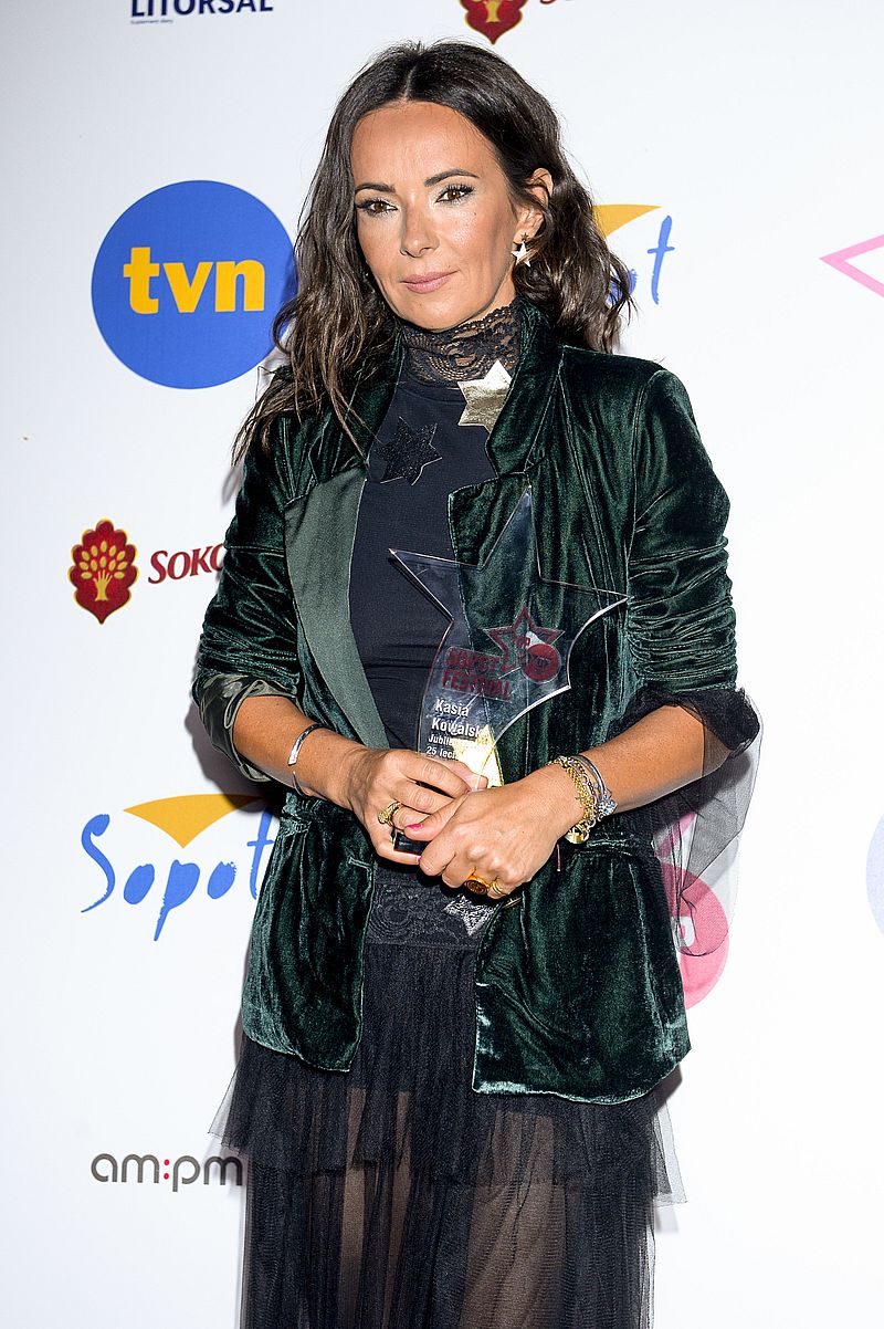 Trzeci dzień festiwalu w Sopocie - Edyta Górniak zalała się ŁZAMI (ZDJĘCIA) Trzeci dzień festiwalu w Sopocie - Edyta Górniak zalała się ŁZAMI (ZDJĘCIA)