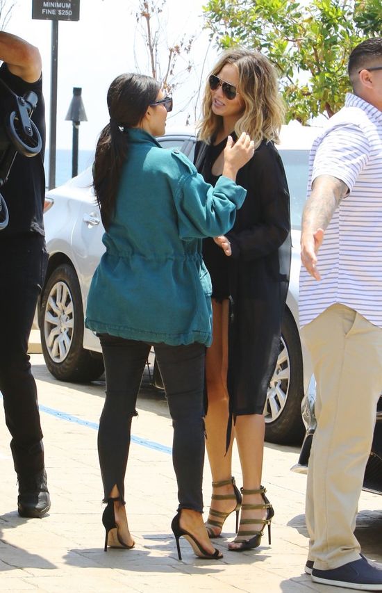 Kim i Kanye zachwyceni córeczką Johna Legenda! (FOTO)