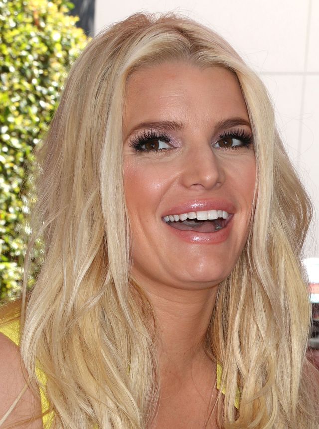Jessica Simpson ma nową twarz! (FOTO) Jessica Simpson ma nową twarz! (FOTO)