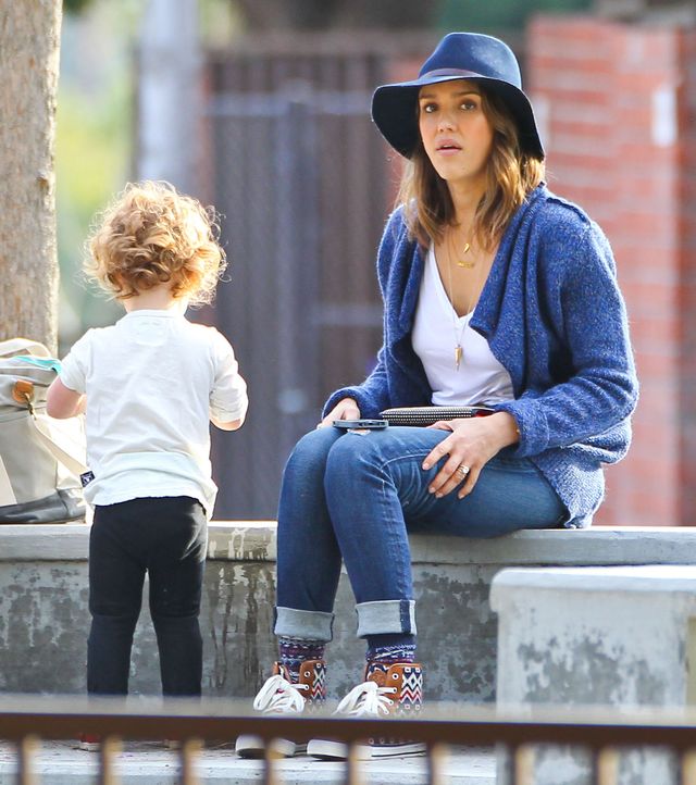 U Jessiki Alby ustawka goni ustawkę (FOTO) U Jessiki Alby ustawka goni ustawkę (FOTO)