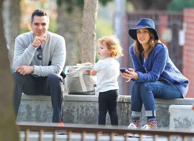 U Jessiki Alby ustawka goni ustawkę (FOTO) U Jessiki Alby ustawka goni ustawkę (FOTO)