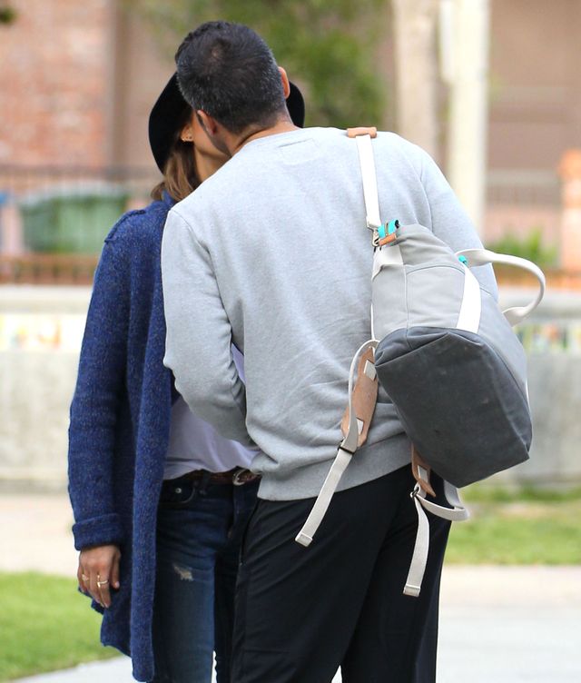 U Jessiki Alby ustawka goni ustawkę (FOTO) U Jessiki Alby ustawka goni ustawkę (FOTO)