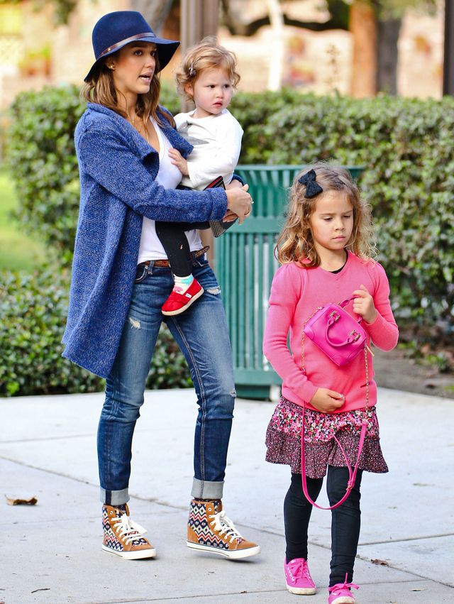 U Jessiki Alby ustawka goni ustawkę (FOTO) U Jessiki Alby ustawka goni ustawkę (FOTO)