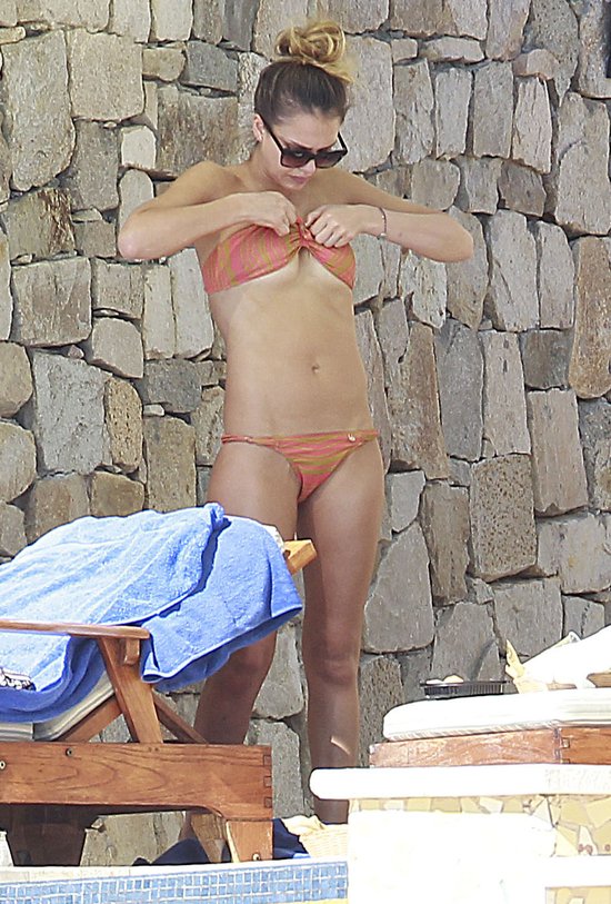 Mama dwójki dzieci chwali się figurą (FOTO)