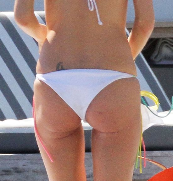 Jaka chudziutka pupa! Ładna? (FOTO)