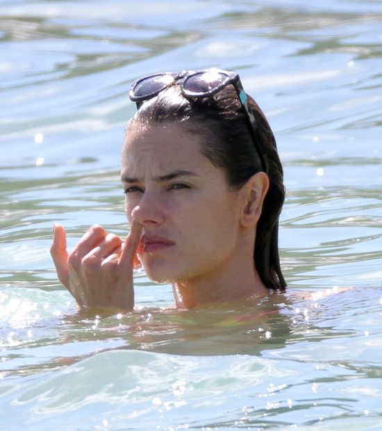 Jaka chudziutka pupa! Ładna? (FOTO)