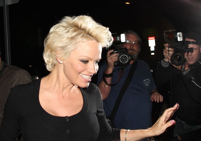 Niewiarygodne! Pamela Anderson wygląda jak kobieta z klasą 
