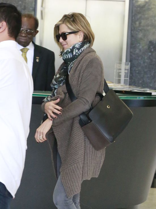 Nowa fryzura Jennifer Aniston - nic specjalnego? (FOTO) Nowa fryzura Jennifer Aniston - nic specjalnego? (FOTO)