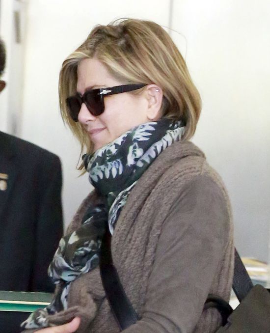 Nowa fryzura Jennifer Aniston - nic specjalnego? (FOTO) Nowa fryzura Jennifer Aniston - nic specjalnego? (FOTO)