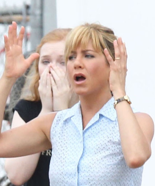 Jennifer Aniston pokazała pierścionek zaręczynowy! (FOTO)  J