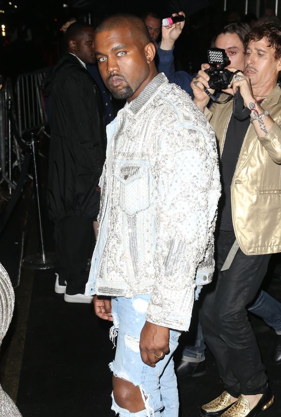 Dlaczego Kanye West założył soczewki na Galę MET?