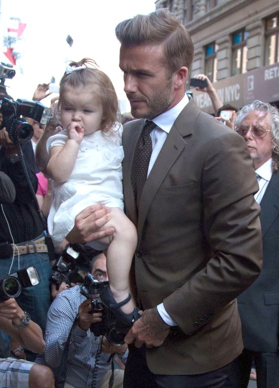 Mała Harper Seven Beckham już bywa na salonach (FOTO) Mała Harper Seven Beckham już bywa na salonach (FOTO)