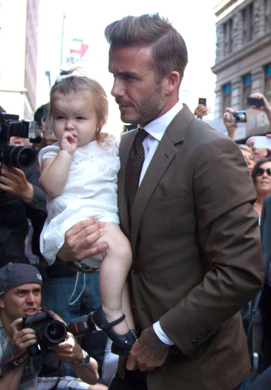 Mała Harper Seven Beckham już bywa na salonach (FOTO) Mała Harper Seven Beckham już bywa na salonach (FOTO)