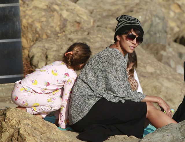 Halle Berry poświęca czas córeczce (FOTO)