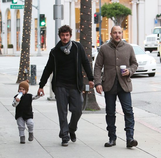 Orlando Bloom z synkiem. A gdzie Miranda? (FOTO)