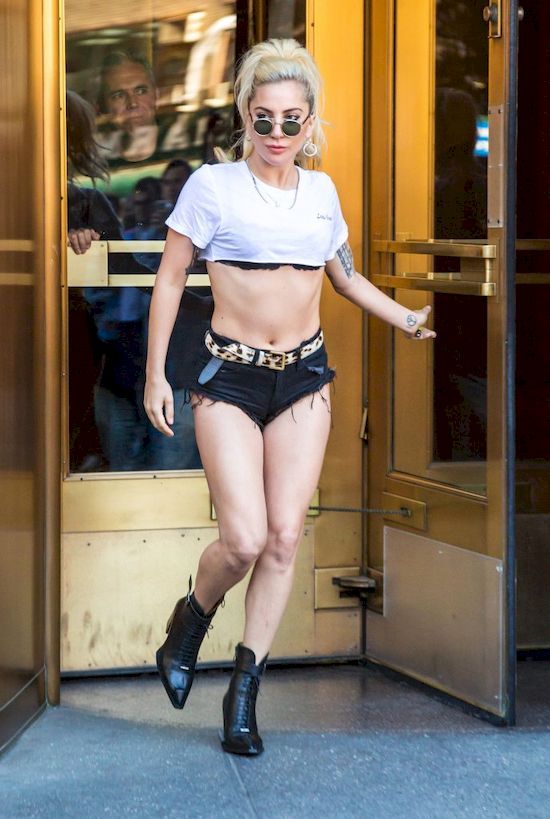 Gdzie się podział dobry gust Lady Gagi? (FOTO)