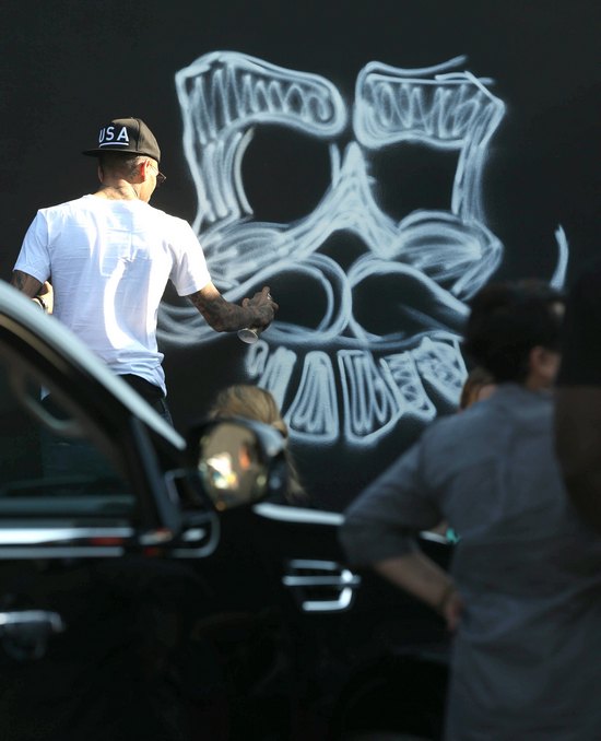 Chris Brown pomalował swój dom (FOTO)