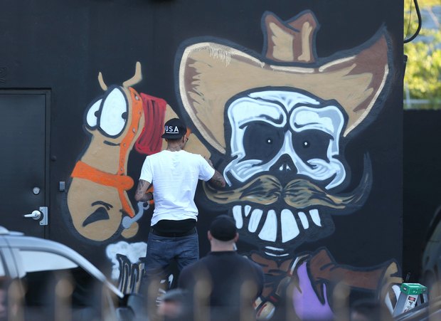 Chris Brown pomalował swój dom (FOTO)