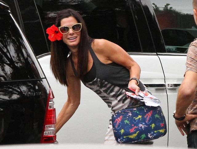 Kwiat we włosach Sandry Bullock (FOTO)