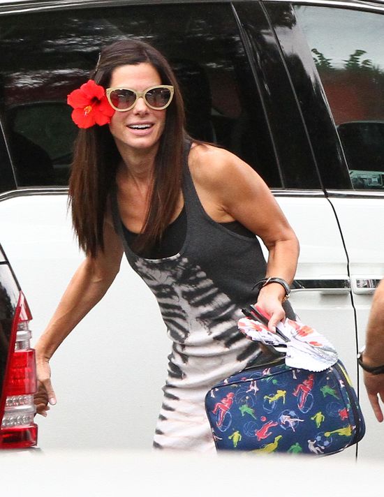 Kwiat we włosach Sandry Bullock (FOTO)