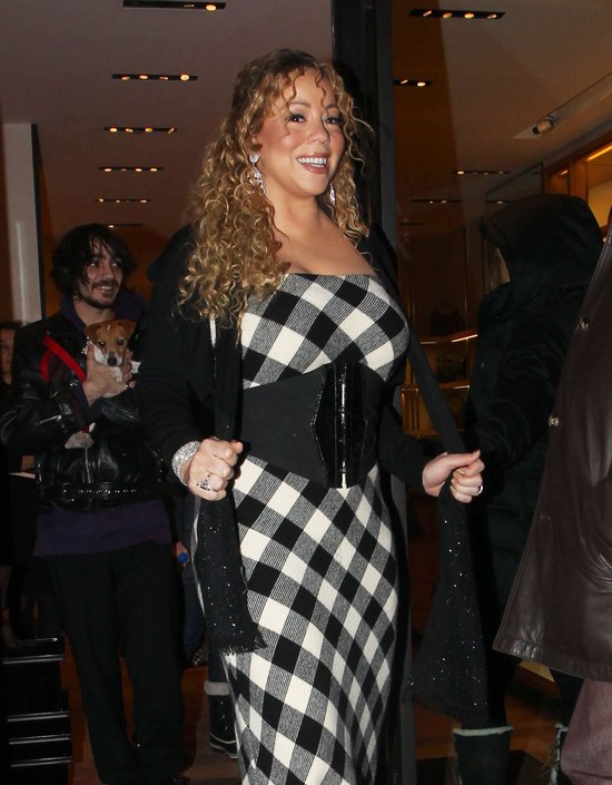 Mariah Carej jak wieeelka szachownica (FOTO)