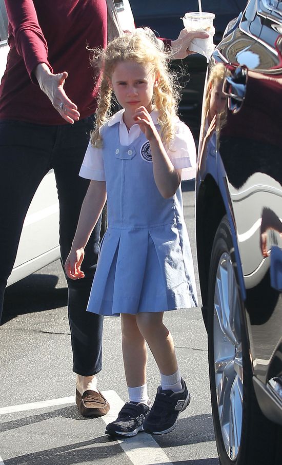 Te bliźniaczki coraz bardziej przypominają mamę (FOTO)