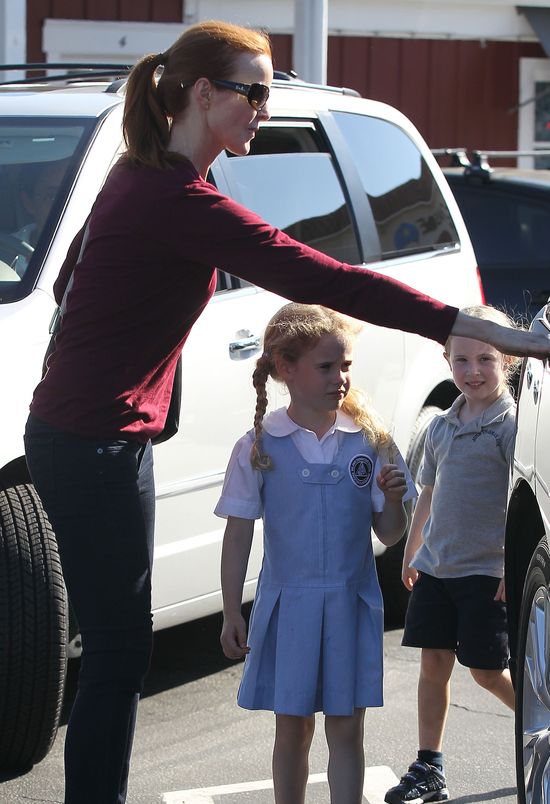 Te bliźniaczki coraz bardziej przypominają mamę (FOTO)