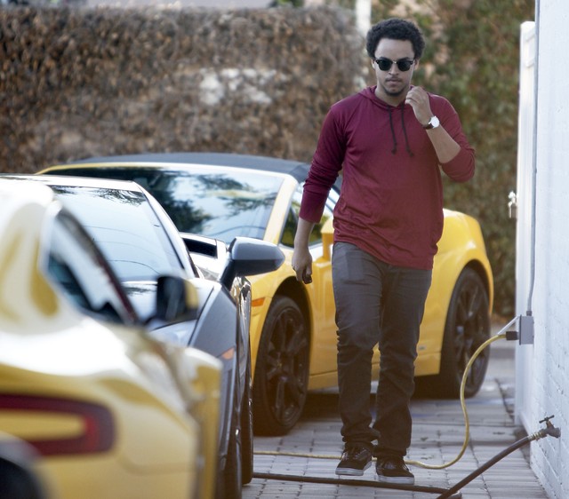Connor Cruise (syn Toma Cruise'a) kupuje Lamborghini? (FOTO)