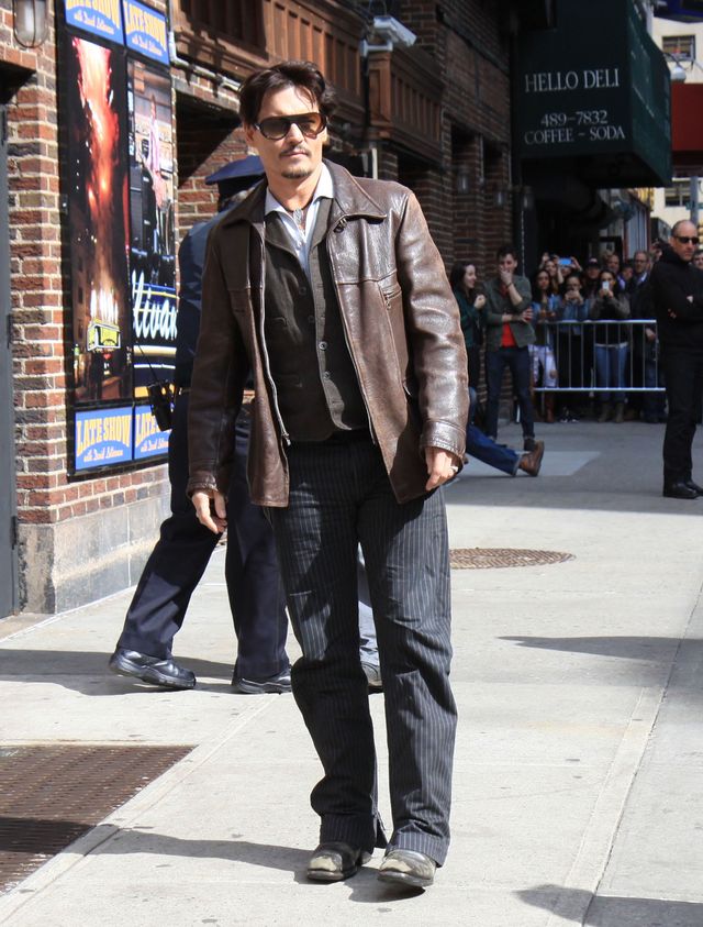 Domyślacie się, kto nosi tak zniszczone buty? (FOTO)