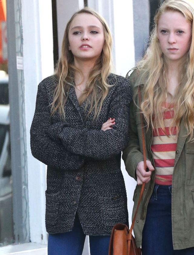 Córka Deppa w wyjątkowo skromnym stroju (FOTO) Córka Deppa w wyjątkowo skromnym stroju (FOTO)