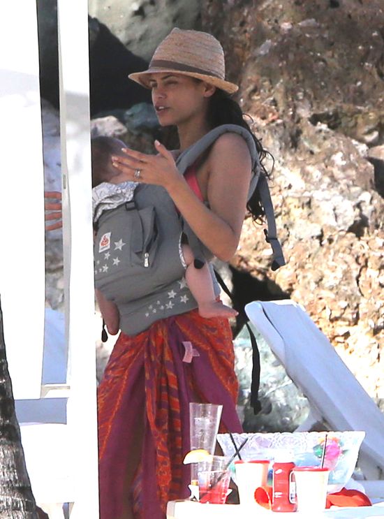 Everly Tatum to słodki pączuś! (FOTO)