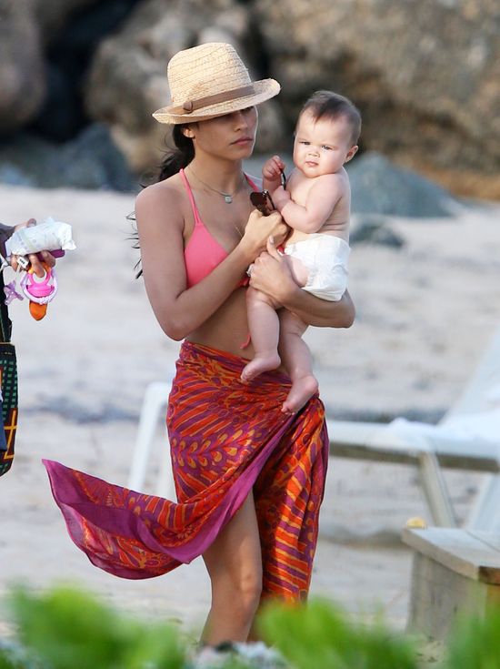 Everly Tatum to słodki pączuś! (FOTO)