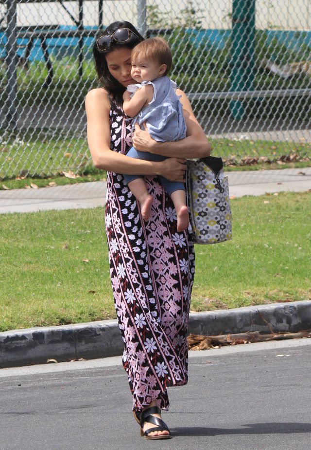 Channing Tatum zapewne nie wie, którą całować najpierw FOTO