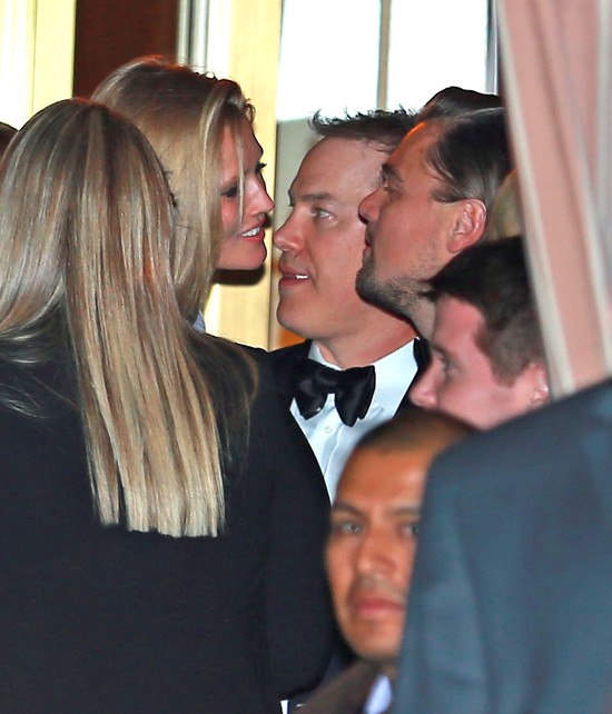 Leonardo DiCaprio i Toni Garrn przyłapani na całusie Leonardo DiCaprio i Toni Garrn przyłapani na całusie