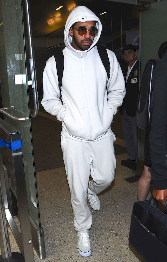 Okradziono autobus Drake'a! Raper nigdy nie był tak wściekły (VIDEO)